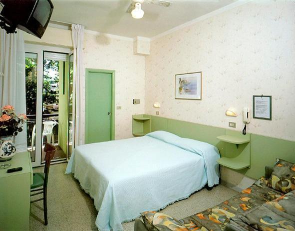 Hotel Caracas カットーリカ 部屋 写真