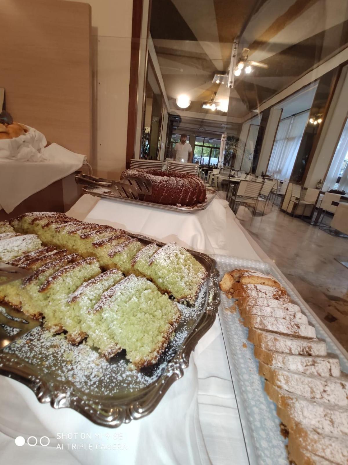 Hotel Caracas カットーリカ エクステリア 写真